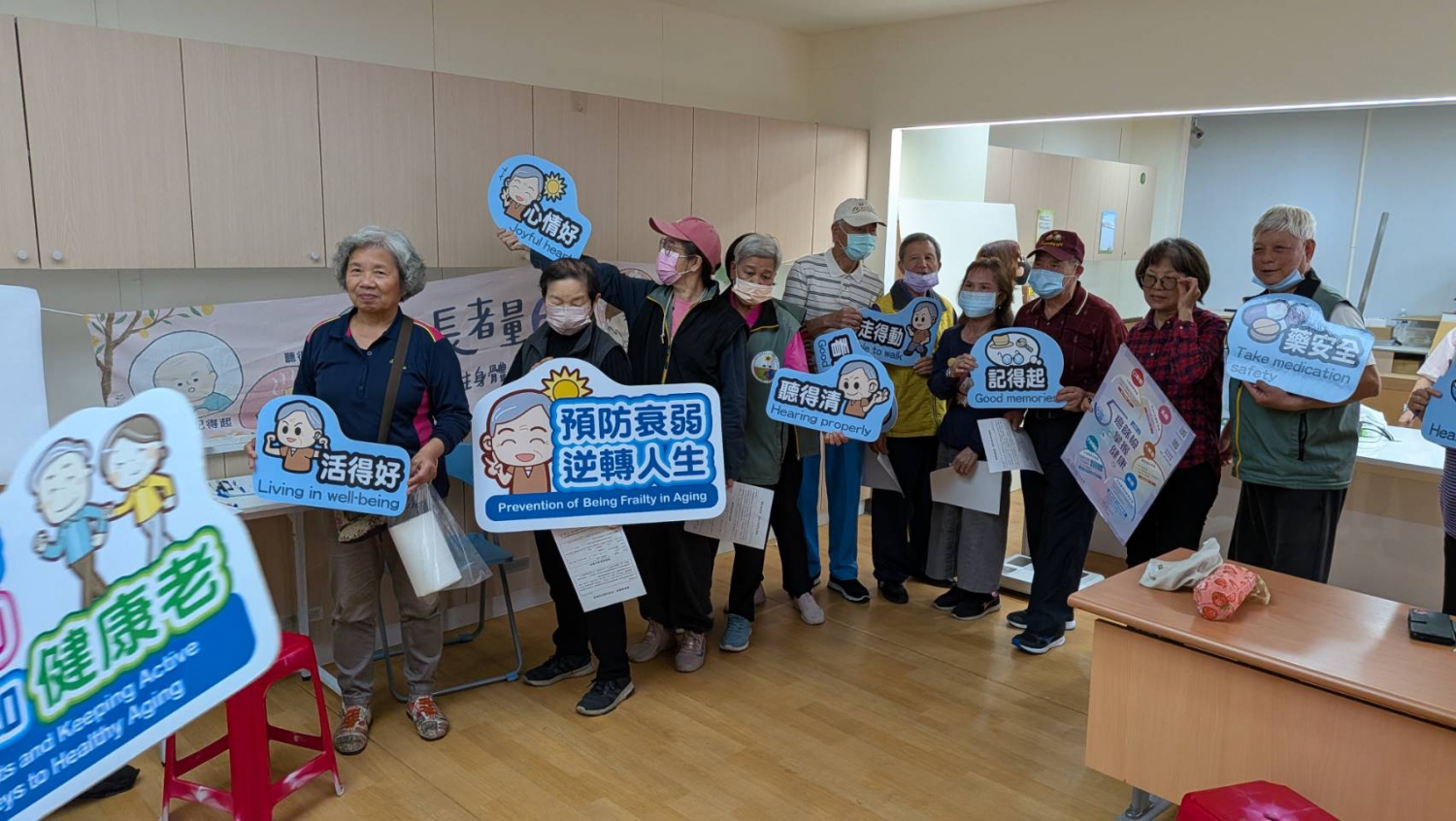 20260325早上八點在桃園市龍潭衛生所做志工培訓與公益宣導：當微弱電流穿過細胞膜，這不僅是測量，更是與粒線體的深度對話。我們在龍潭衛生所透過 InBody 揭開體重背後的真相：肌肉是代謝的引擎，內臟脂肪則是發炎的溫床。拒絕盲目減重，讓我們從分子生物學出發，重塑身體的能量秩序，找回那條屬於您的健康曲線。