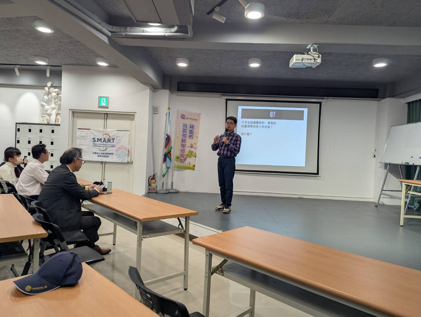 呼吸的重生：金華里 HALA 體驗營圓滿落幕，見證代謝逆轉的力量：金華里 HALA 體驗營圓滿成功！透過生物哲學導引與 InBody 精準檢測，我們帶領鄉親識破「老倒縮」的代謝陷阱，正視呼吸肌少症。在輕鬆氛圍中，讓長輩掌握逆轉呼吸老化的關鍵，啟動粒線體能量，重塑充滿活力的健康曲線。